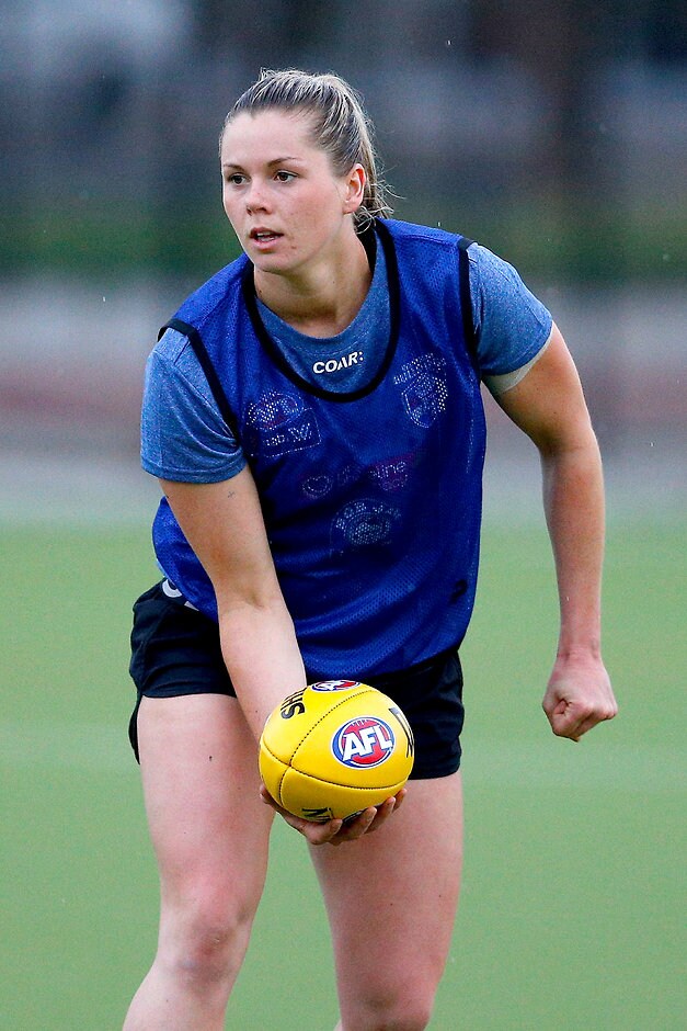 AFL 2016 Training - Western Bulldogs Womens Training 221116 MELBOURNE, AUSTRALIA - NOVEMBER 22: Katie Brennan in action during the Western Bulldogs women's AFL training session at Maribyrnong College on November 22, 2016 in Melbourne, Australia. (Photo by Daniel Pockett/AFL Media)